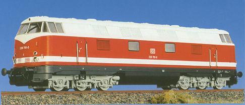 Diesel locomotive BR 228<br /><a href='images/pictures/Gutzold/35700.jpg' target='_blank'>Full size image</a>